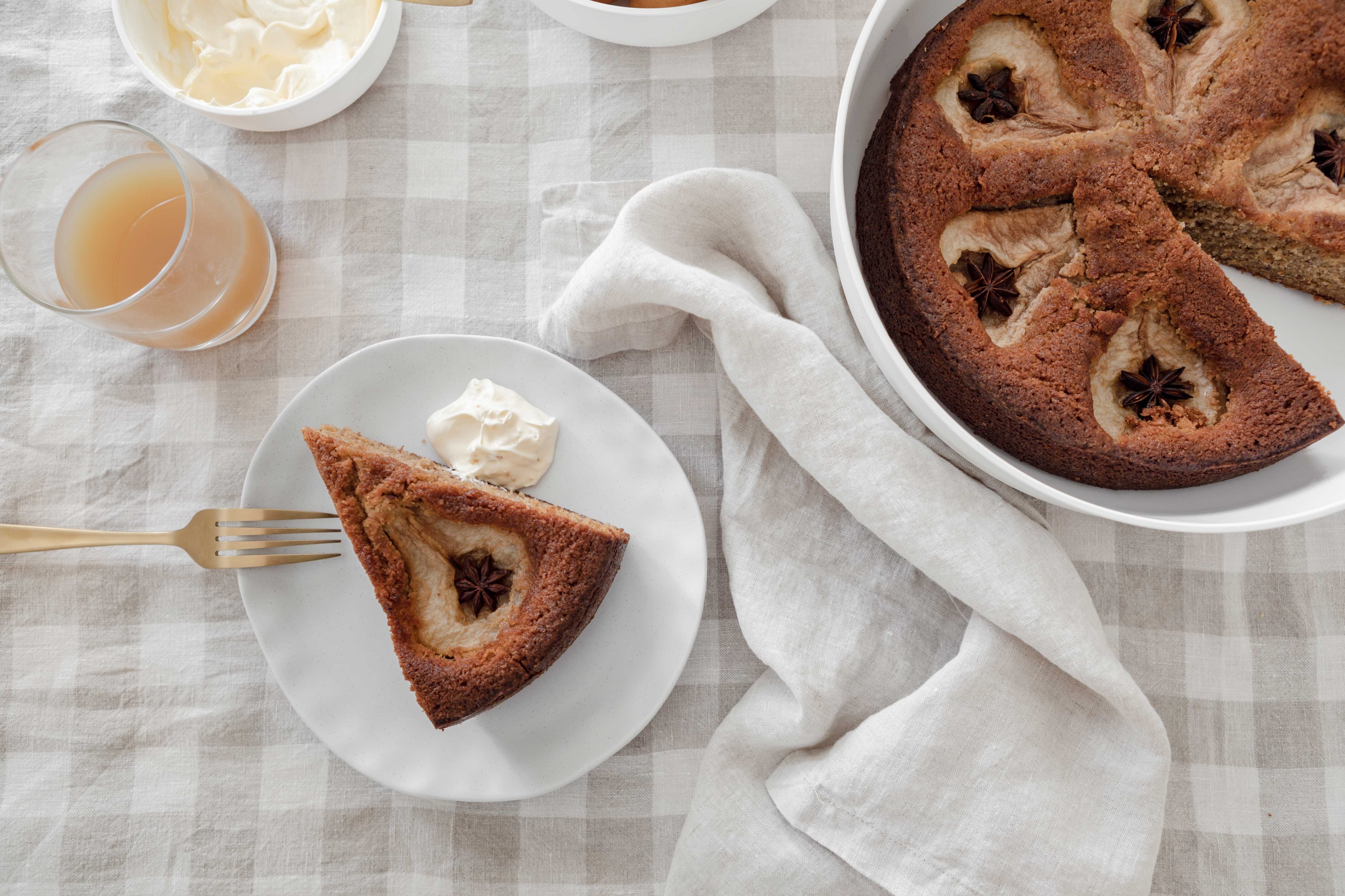 styleware-mothersday-pear-cake