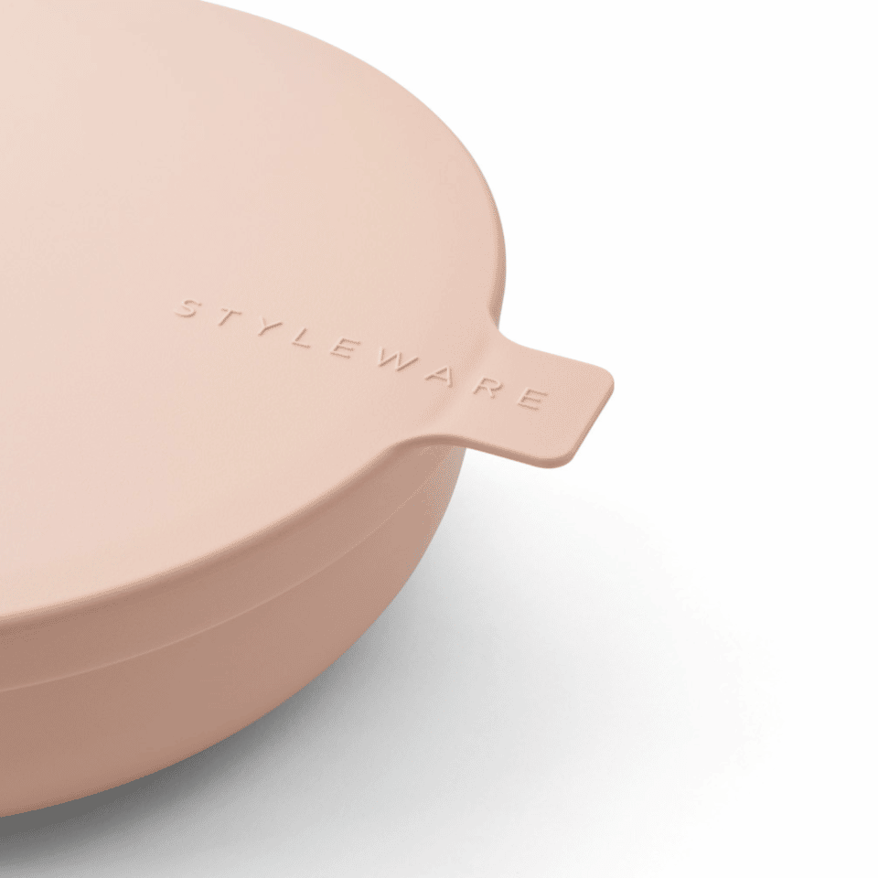 Styleware reusable nesting bowls in blush, microwave and dishwasher safe, snap-tight, stackable, nesting. Designed and made in Australia, available in 4-piece, 2-piece sets and for individual purchase. Make the everyday anything but.