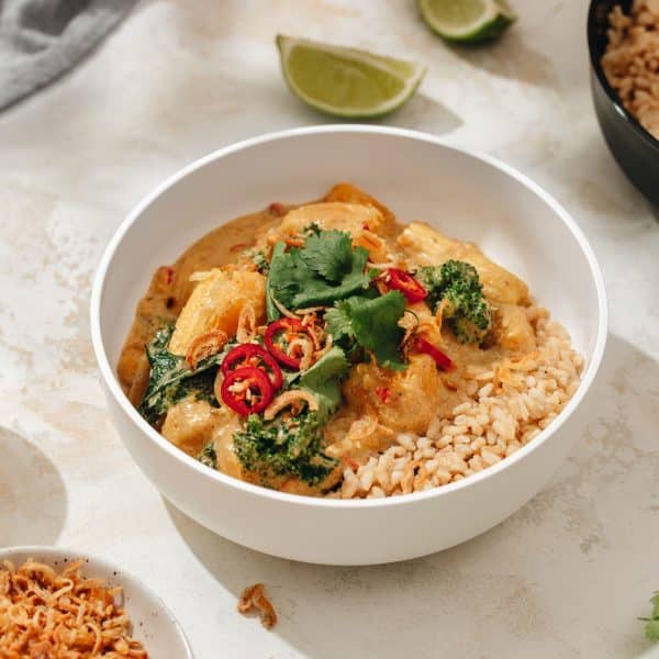 Simple, quick and delicious thai inspired curry bowl by Styleware.