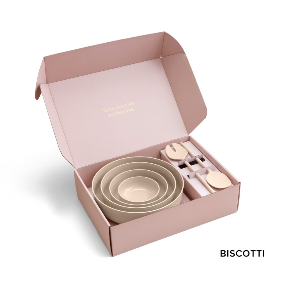 Styleware's Ultimate Gift Pack, a 4 piece Nesting Bowl Set + Salad Servers packaged in a limited edition Gift Box, the perfect present to spoil your loved ones.